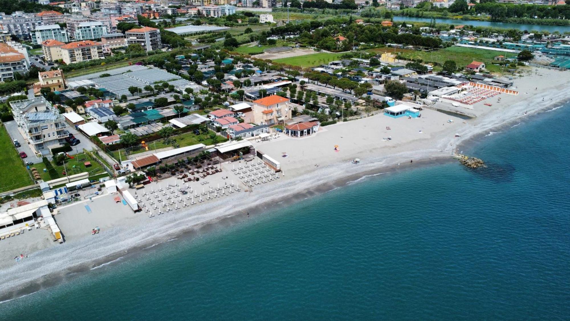 Residence Riviera Albenga Kültér fotó